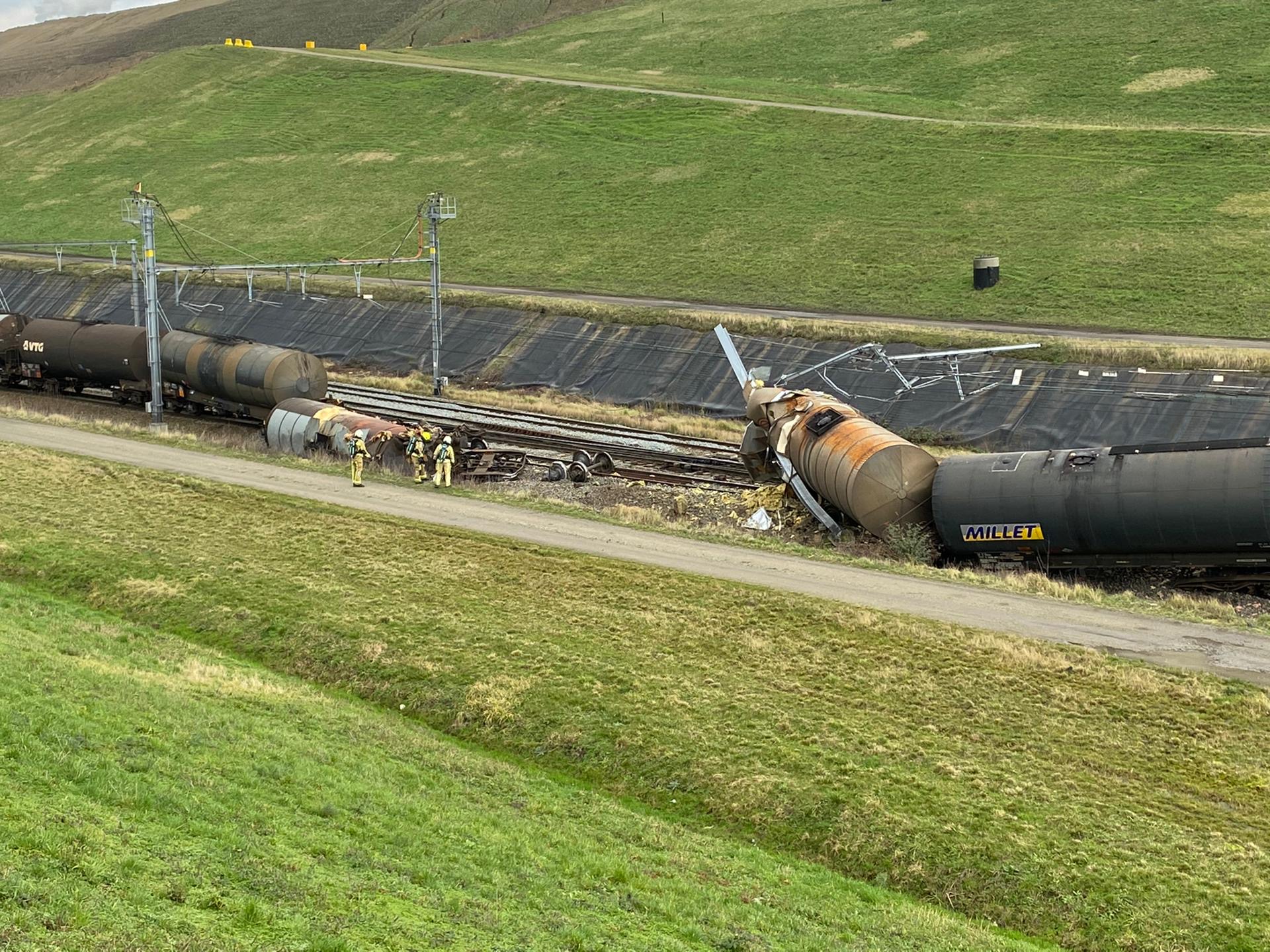 Collision entre un train de marchandises et une locomotive dans le port d'Anvers.