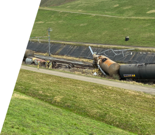 Collision entre un train de marchandises et une locomotive dans le port d'Anvers.