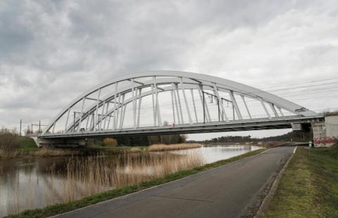 Exemple nouveau pont ferroviaire Duffel.