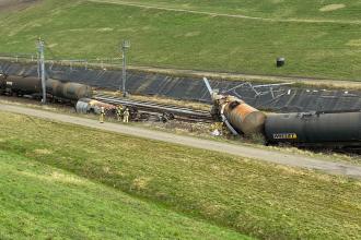 Collision entre un train de marchandises et une locomotive dans le port d'Anvers.