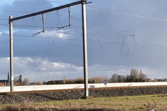 Schade bovenleiding na stormweer.